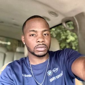 Meet your Posher, Dee